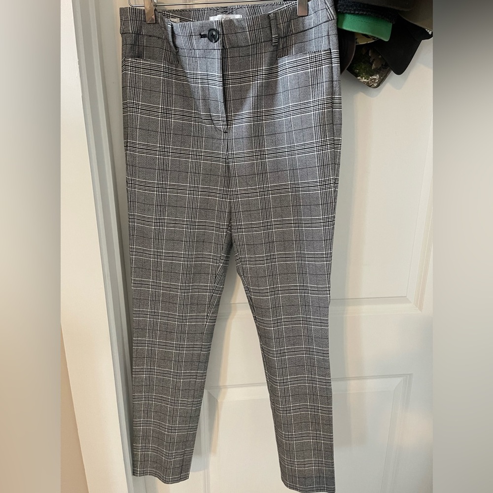 Selling Loft Sutton Skinny work pants!